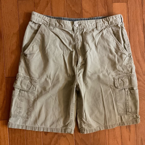 Wrangler Est 1947 100% Cotton Multi Pocket Men’s Zipper 🪰 Cargo Shorts! - Picture 5 of 5